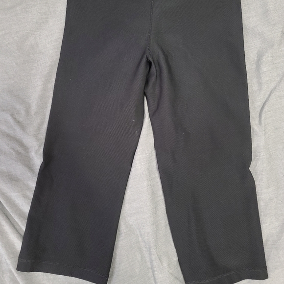 Nike dri fit capris - Picture 2 of 5